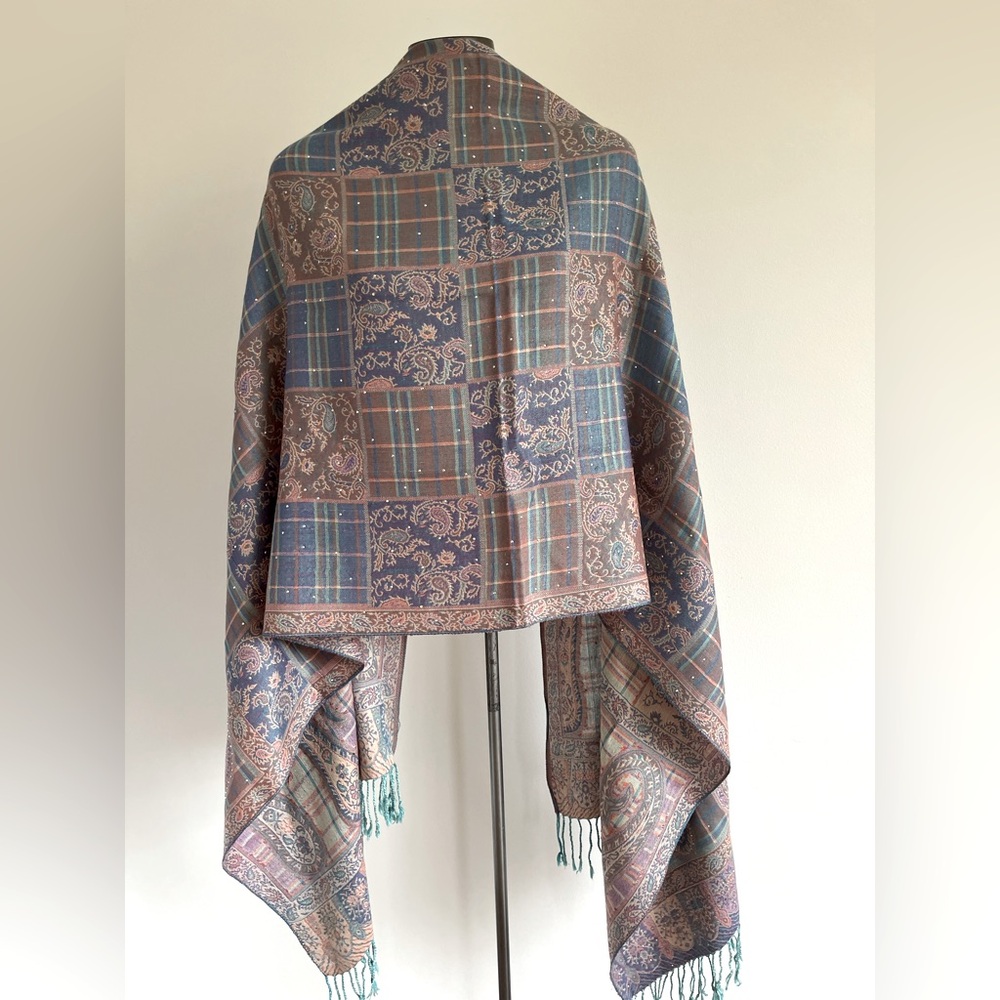 NWOT Large Paisley and Plaid Shawl Pashmina Wrap Scarf Lavender and Blue